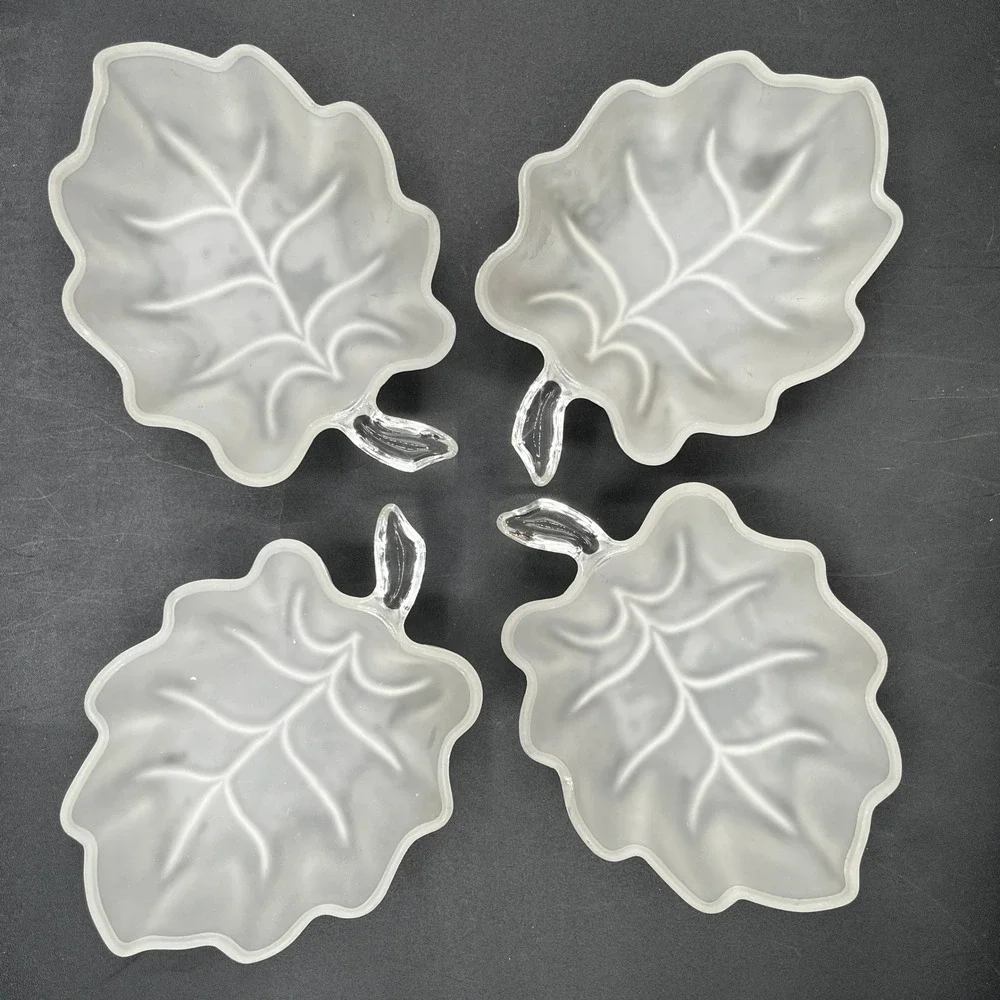 Vtg Frosted Glass Leaf Bowls Set of 4 Autumn Harvest Candy Nut Dishes 6